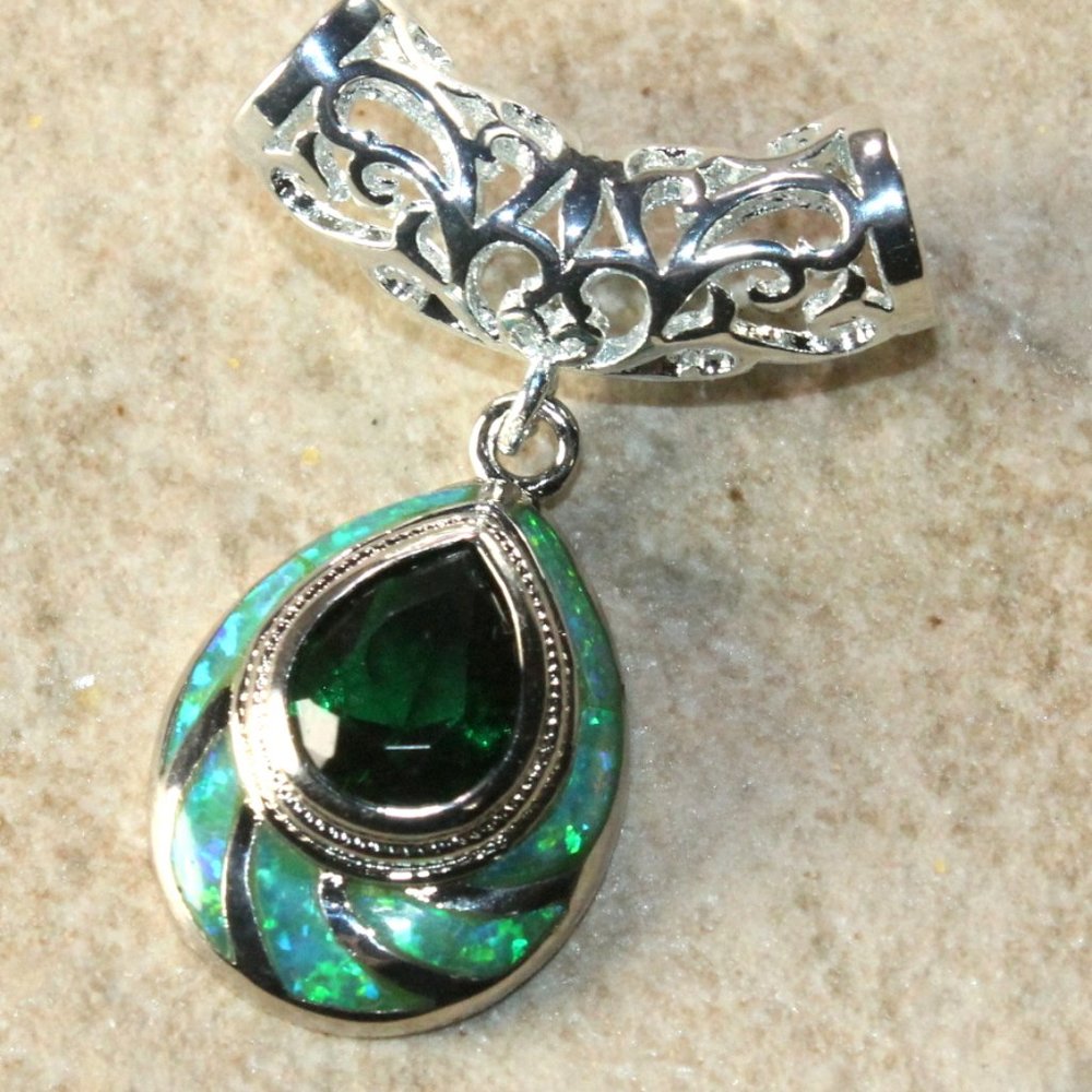 Silver Green Fire Opal & Green Peridot Pendant - Picture 2 of 2